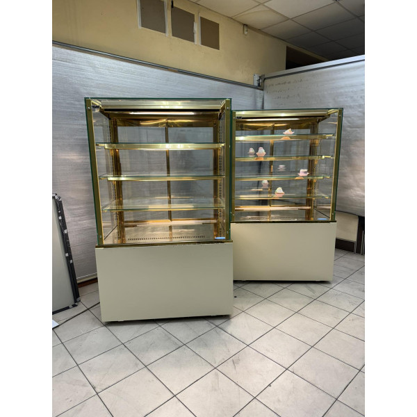 Кондитерська вітрина KUM ECLAIR GOLD 1.0, 3 Полиці