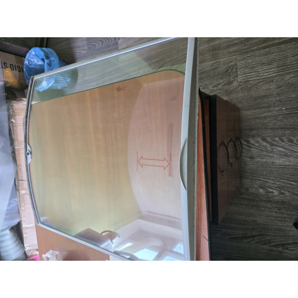 Скло б/в гнуте нижнє , скляна кришка на морозильний лар камеру UGUR 400 SCEB
